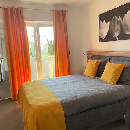 Valkane Beach Apartments Пула Екстериор снимка