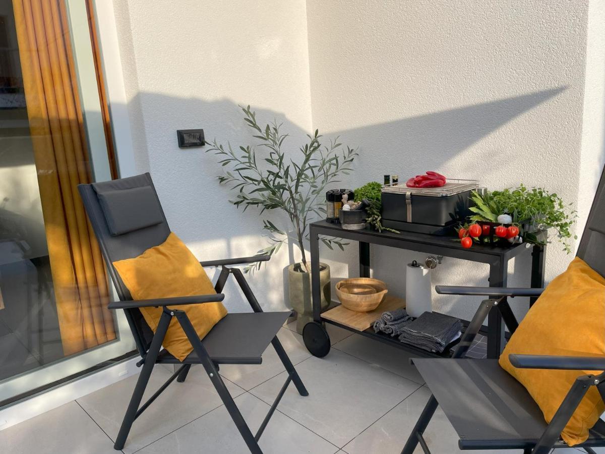 Valkane Beach Apartments Пула Екстериор снимка