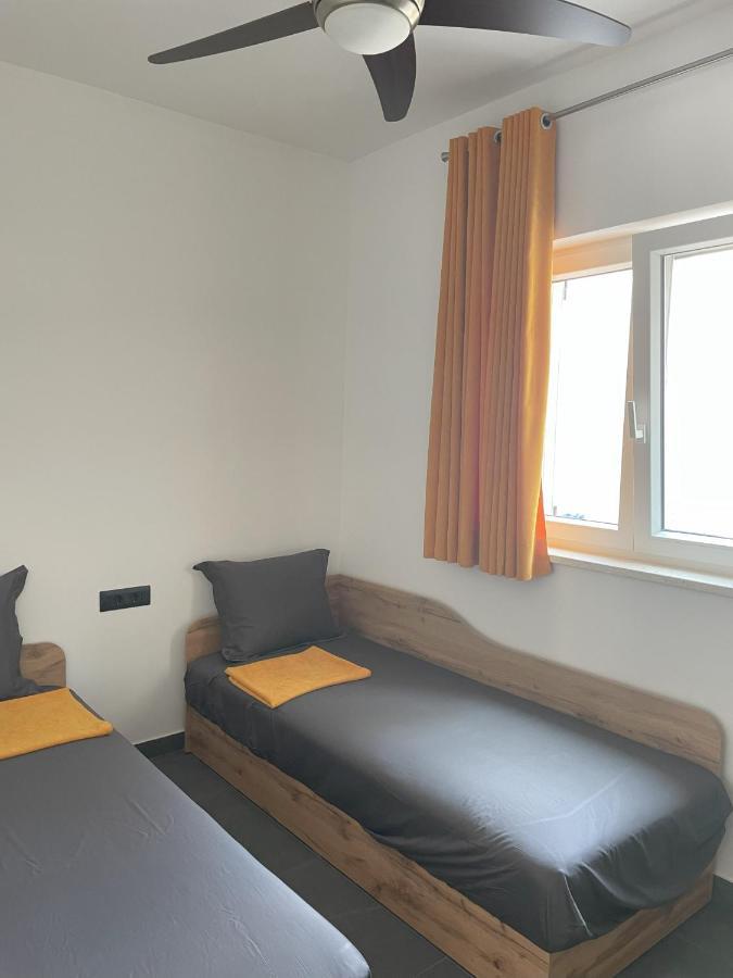 Valkane Beach Apartments Пула Екстериор снимка