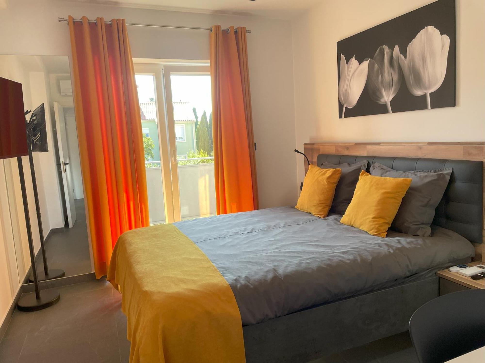 Valkane Beach Apartments Пула Екстериор снимка