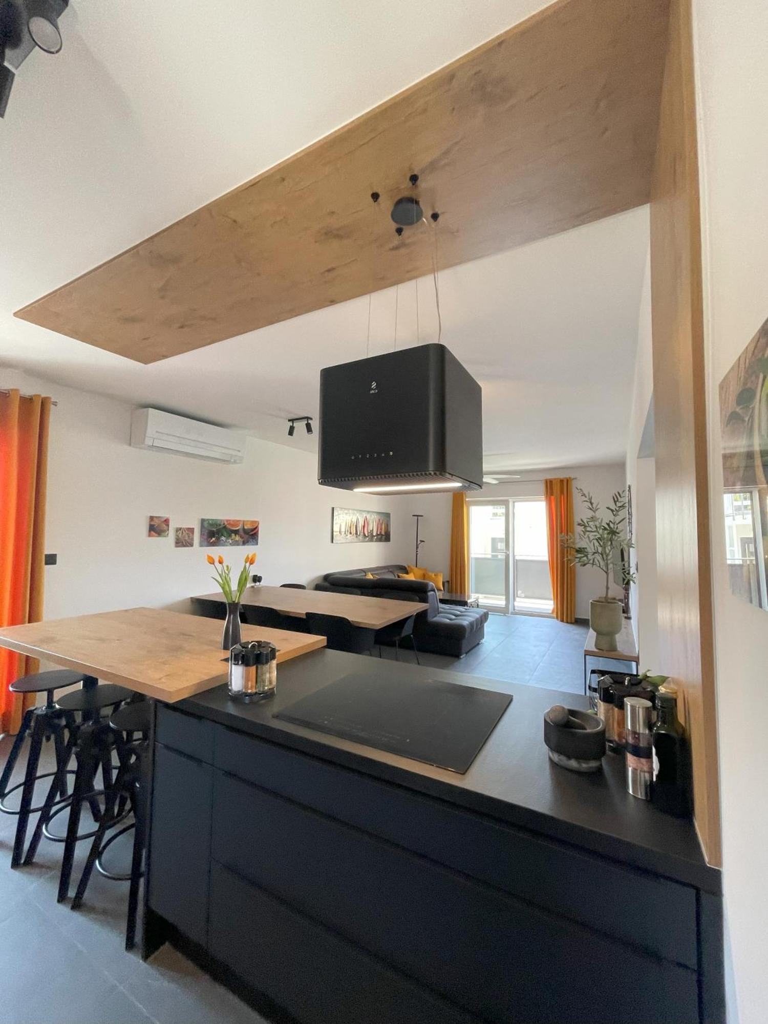Valkane Beach Apartments Пула Екстериор снимка