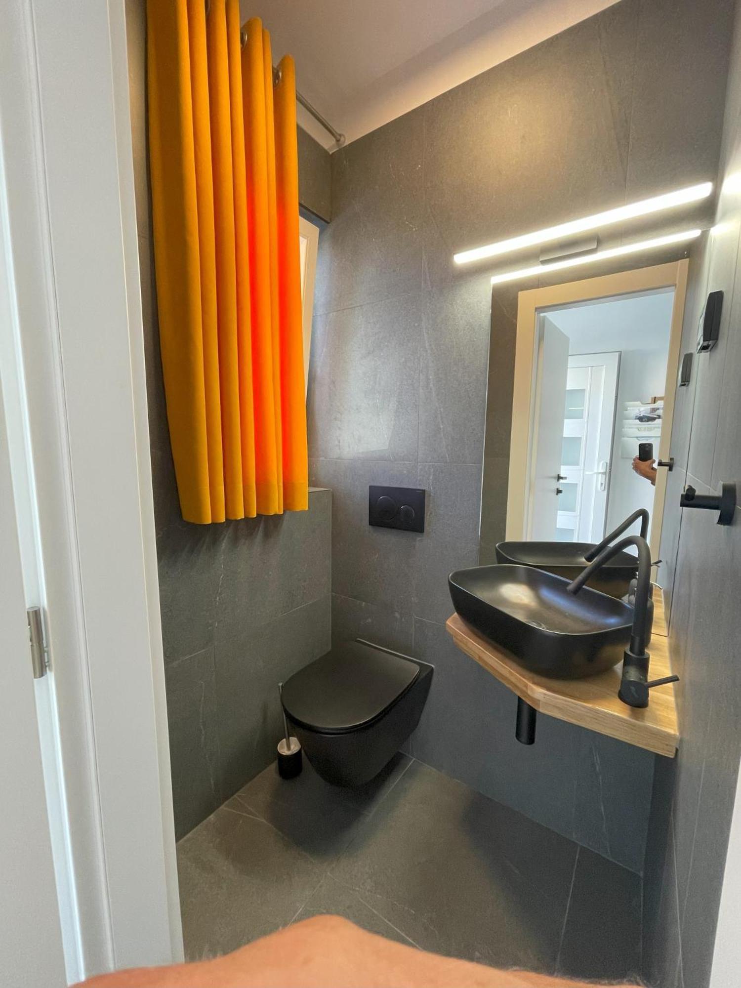Valkane Beach Apartments Пула Екстериор снимка