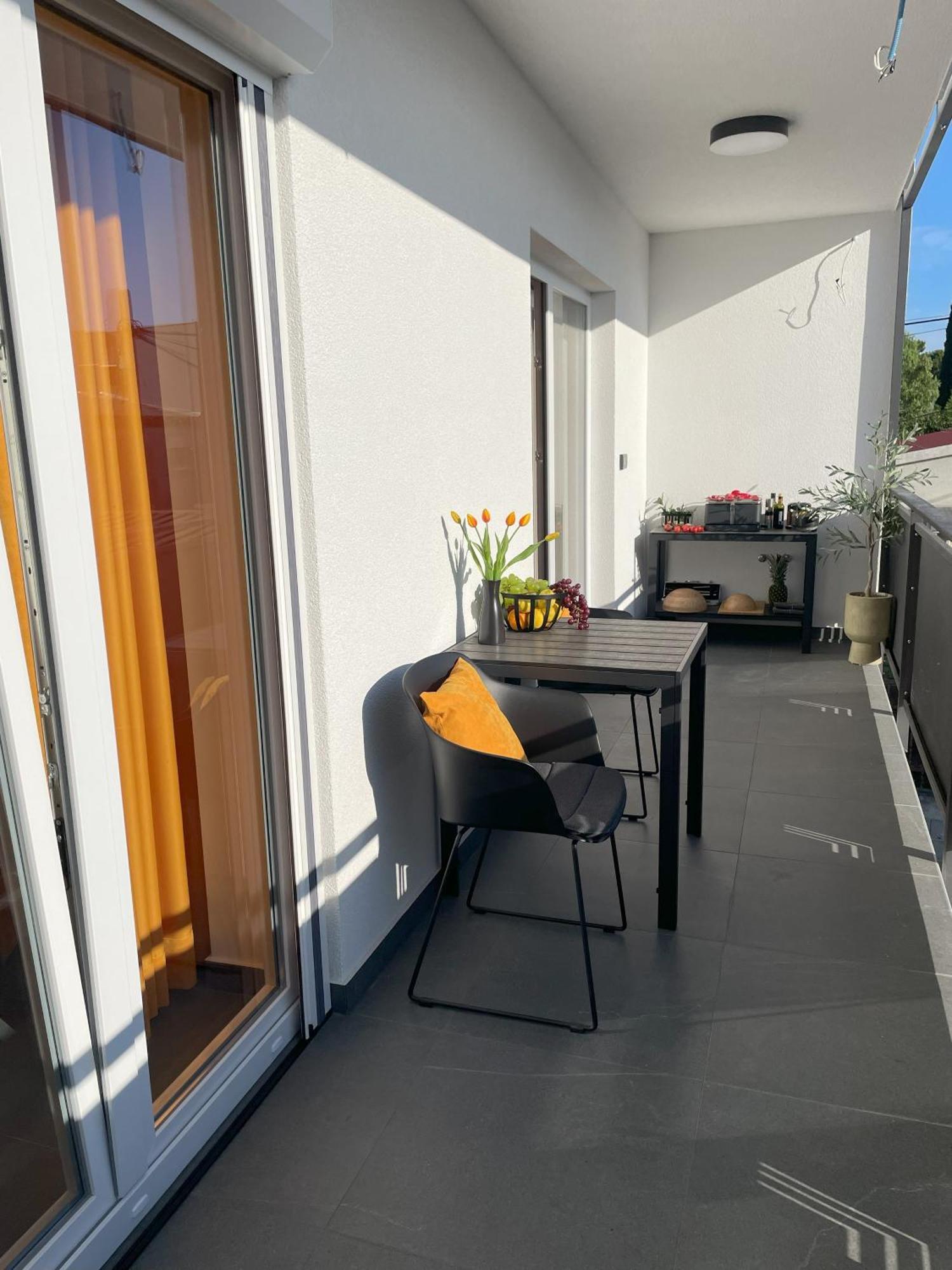 Valkane Beach Apartments Пула Екстериор снимка