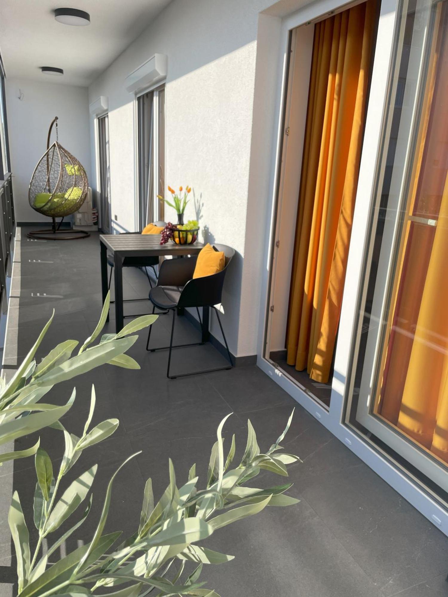 Valkane Beach Apartments Пула Екстериор снимка